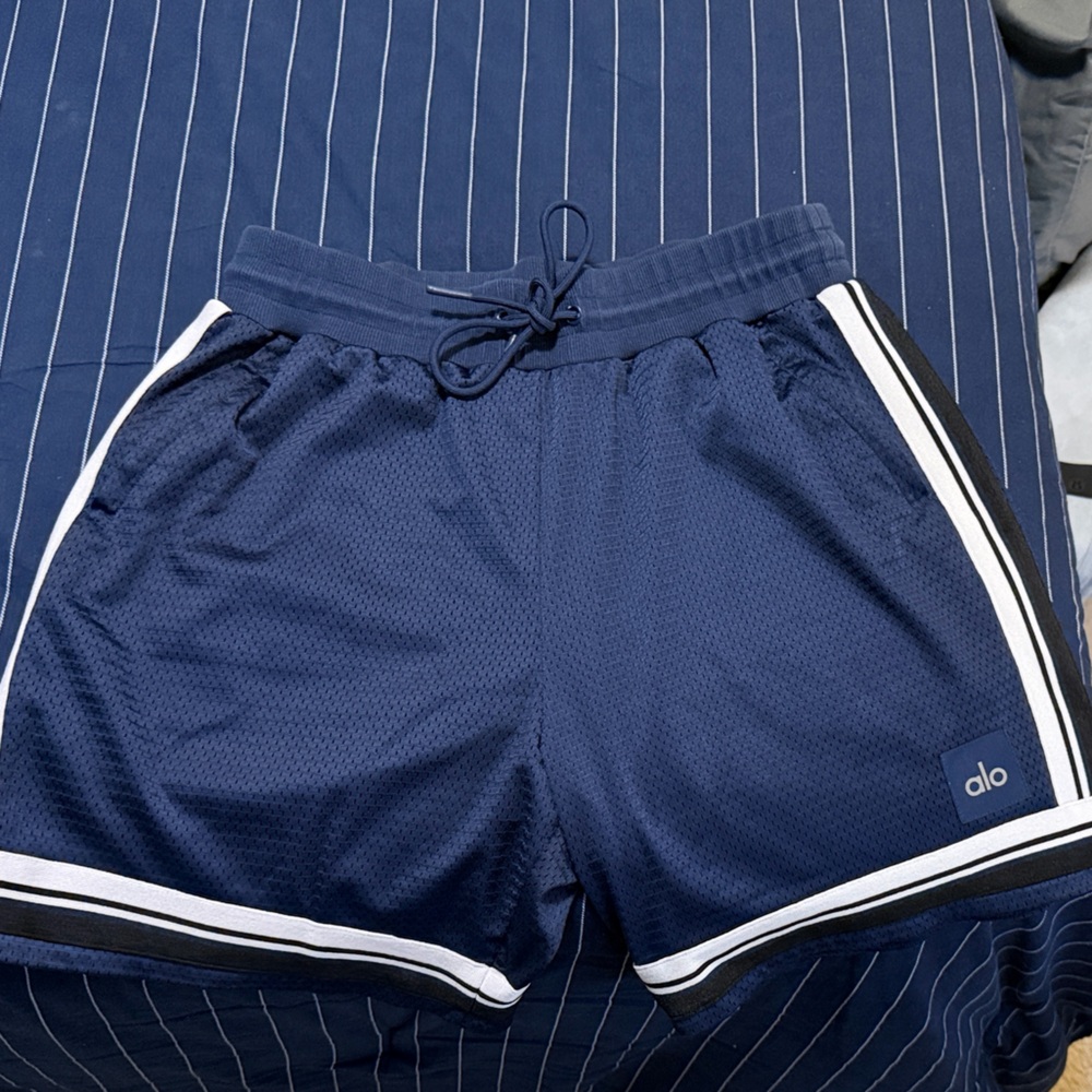ALO Yoga Men's Dark Blue Athletic mesh Shorts with Stripes